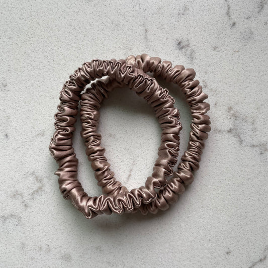2 Silk Scrunchies (Dark Beige)