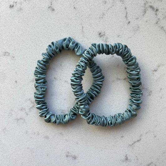2 Silk Scrunchies (Blue)