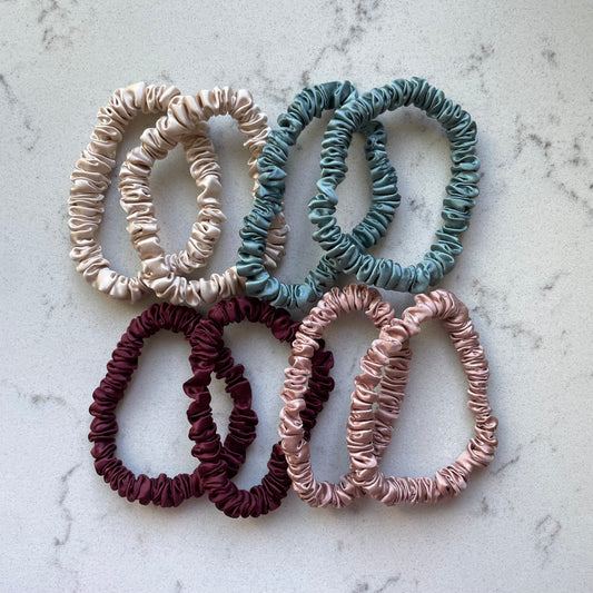 8 Silk Scrunchies (Mix Color)